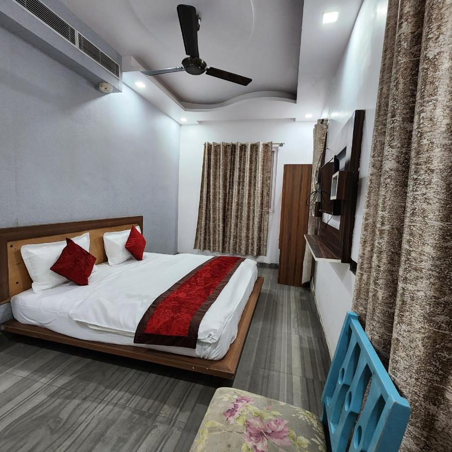 Hotel Royal Afghan Nuova Delhi Esterno foto