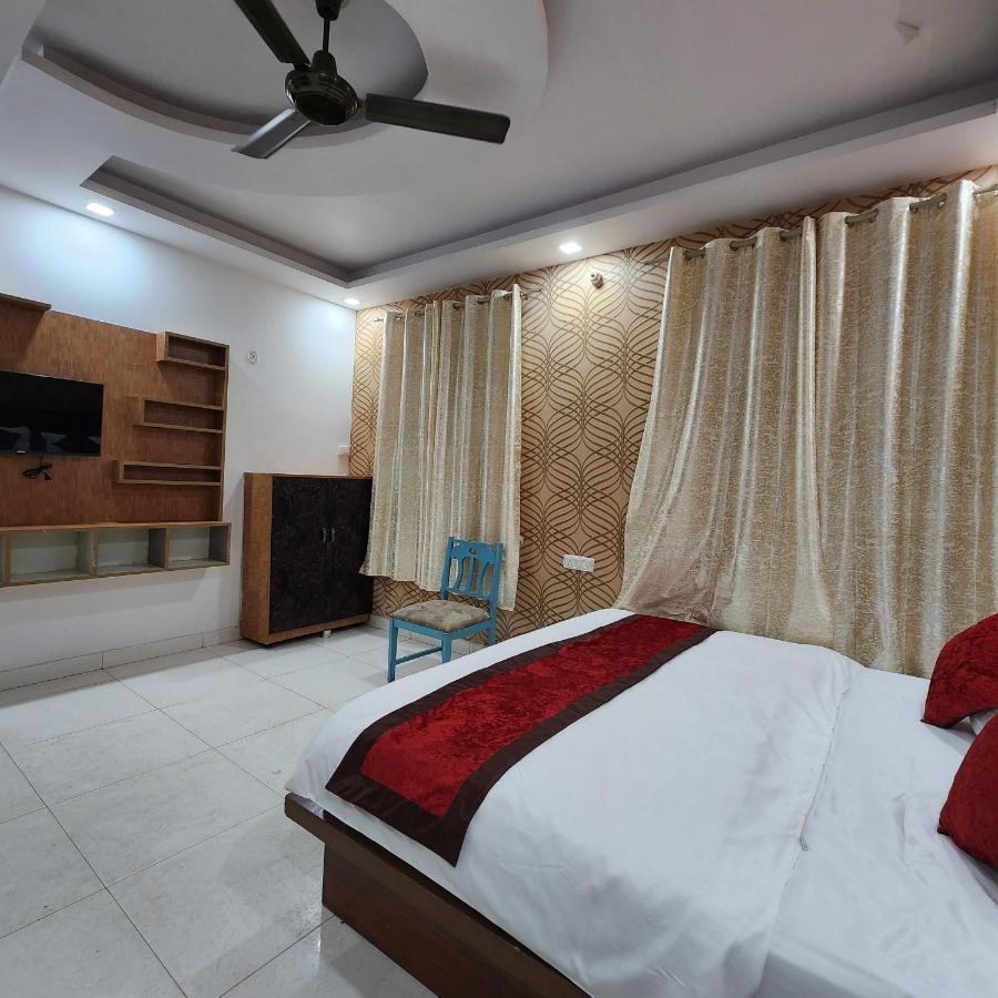 Hotel Royal Afghan Nuova Delhi Esterno foto