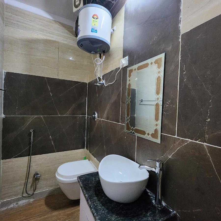 Hotel Royal Afghan Nuova Delhi Esterno foto