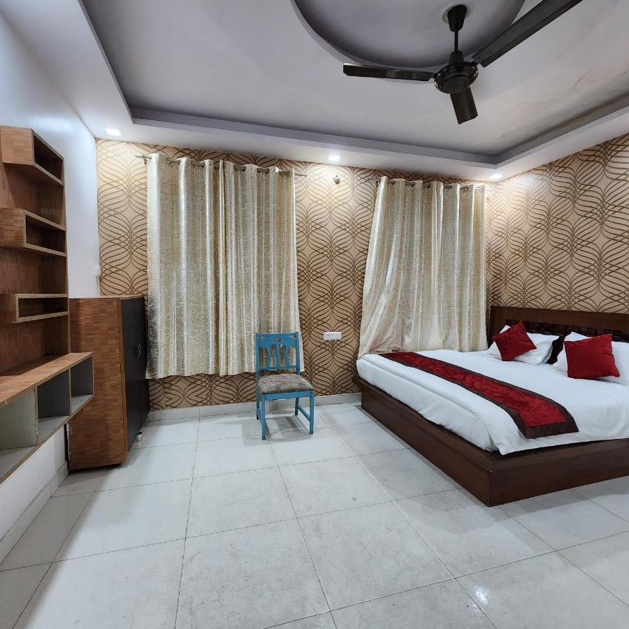 Hotel Royal Afghan Nuova Delhi Esterno foto