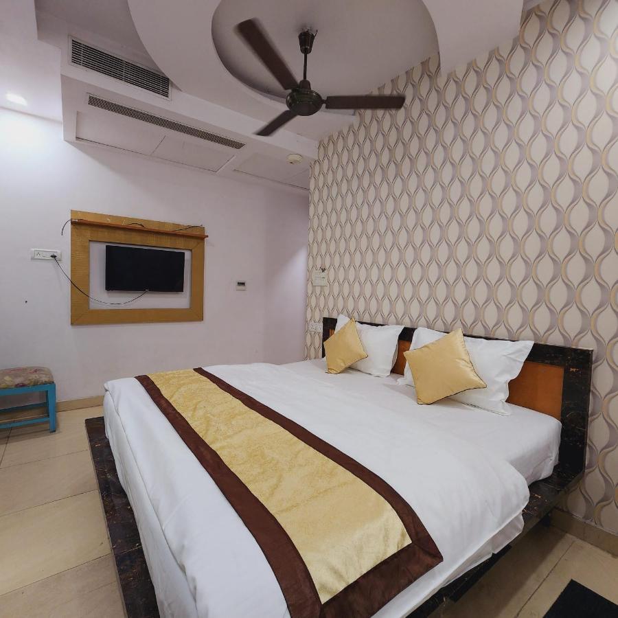 Hotel Royal Afghan Nuova Delhi Esterno foto